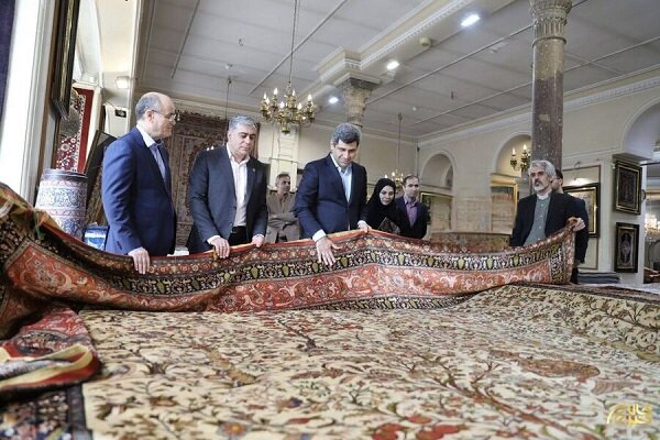 فرش ایرانی از دار قالی به تابلوی بورس کالا می‌رود