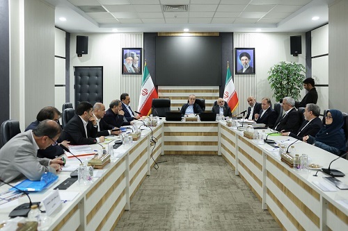 پزشکیان: موانع تجاری و گمرکی واردات کالاهای اساسی با فوریت برطرف شود