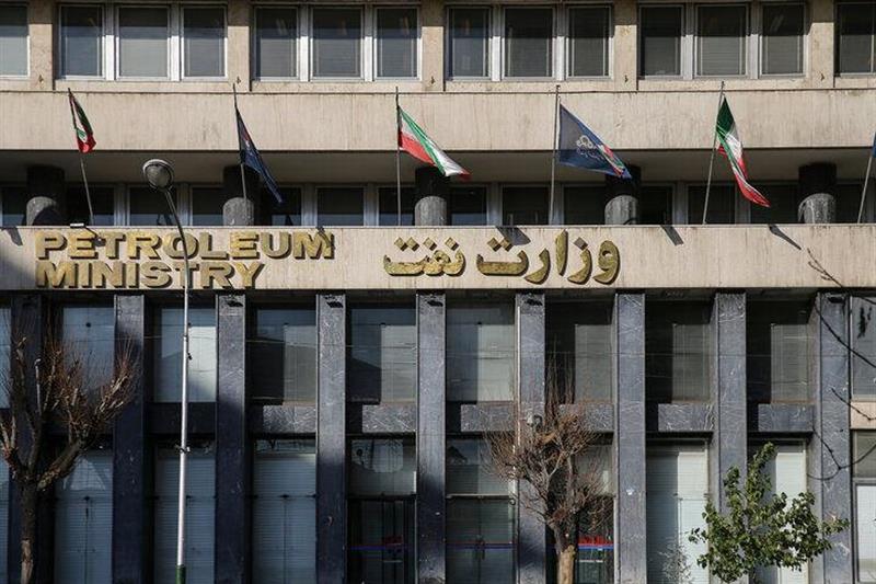  سایه ابهام بر پرونده یک مدیر متواری نفتی/ وزیر نفت درباره «مدیر پرحاشیه» پاسخ می‌دهد؟ 