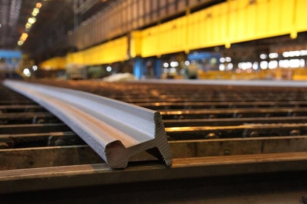  رشد ۳۰۰ درصدی تولید ریل در ذوب آهن اصفهان 