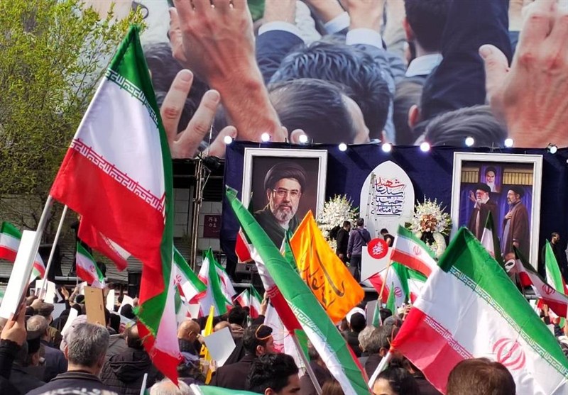 مراسم بیعت با آیت‌الله سید مجتبی خامنه‌ای با حضور شگفت انگیز مردم