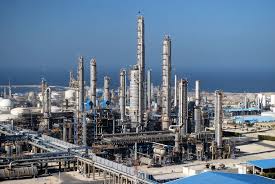 شمشیر دو لبه نفت و گاز بر گلوی سود پتروشیمی‌ها