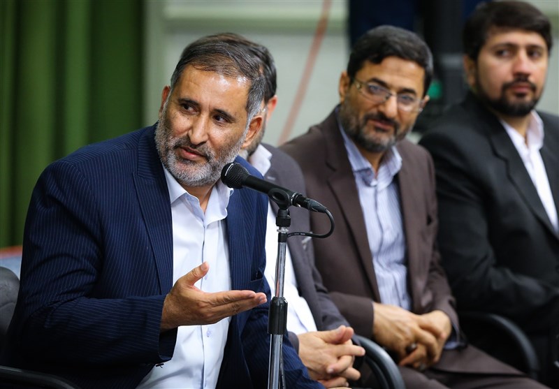 شعر حماسی قزوه برای وطن: "از این پس همه نام‌مان هست ایران"