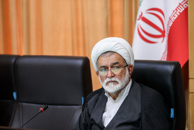 رئیس کمیسیون انرژی مجلس: مانورهای تبلیغاتی ترامپ با واقعیت های بازار انرژی همخوانی ندارد