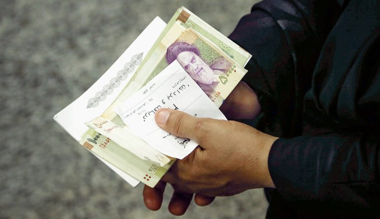 چند نفر در صف فروش سهام عدالت مانده‌اند؟ 