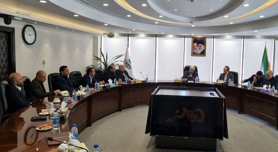 برگزاری نشست هم‌اندیشی انجمن فولاد و فولادسازان بزرگ و بورسی با رئیس سازمان بورس