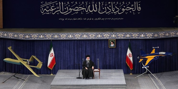  ایجاد تردید و تعلل در خواص مهمترین برنامه دشمن است