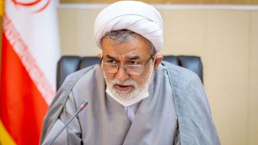  افزایش سرمایه‌گذاری و ثبات بورس با دست برداشتن دولت از قیمت‌گذاری دستوری