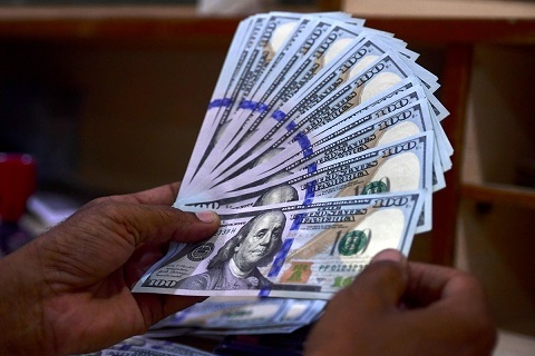 کف قیمتی دلار لو رفت