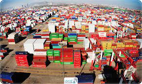 کندی خروج کالای اساسی از گمرکات و خسارت صاحبان کالا