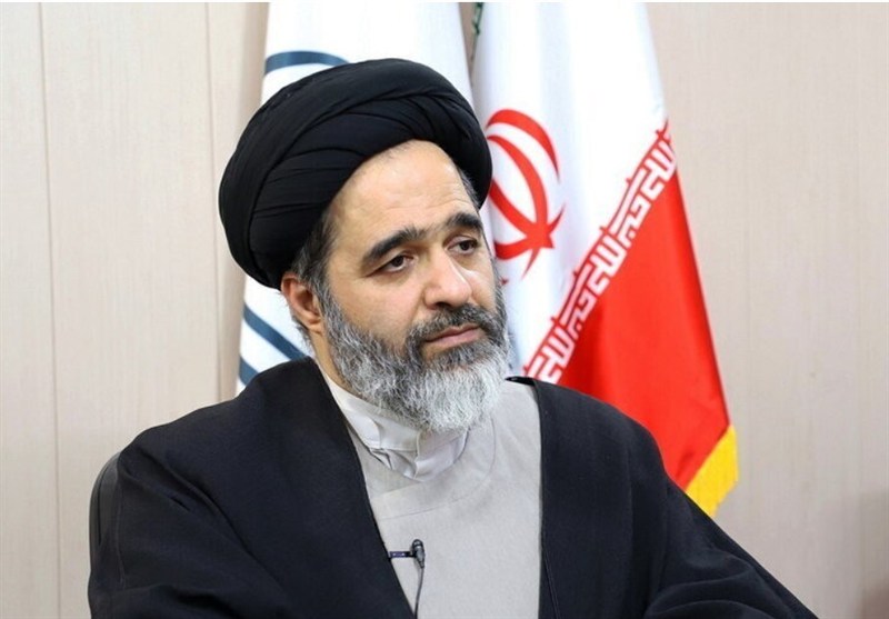 ایزدهی:راه امام شهید با رهبری آیت‌الله سیدمجتبی خامنه‌ای ادامه می‌یابد