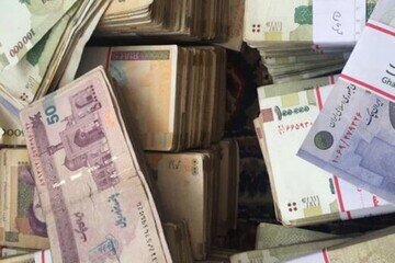 هدایت منابع مالی از بخش غیرمولد به تولید  از مسیر بازار سرمایه 