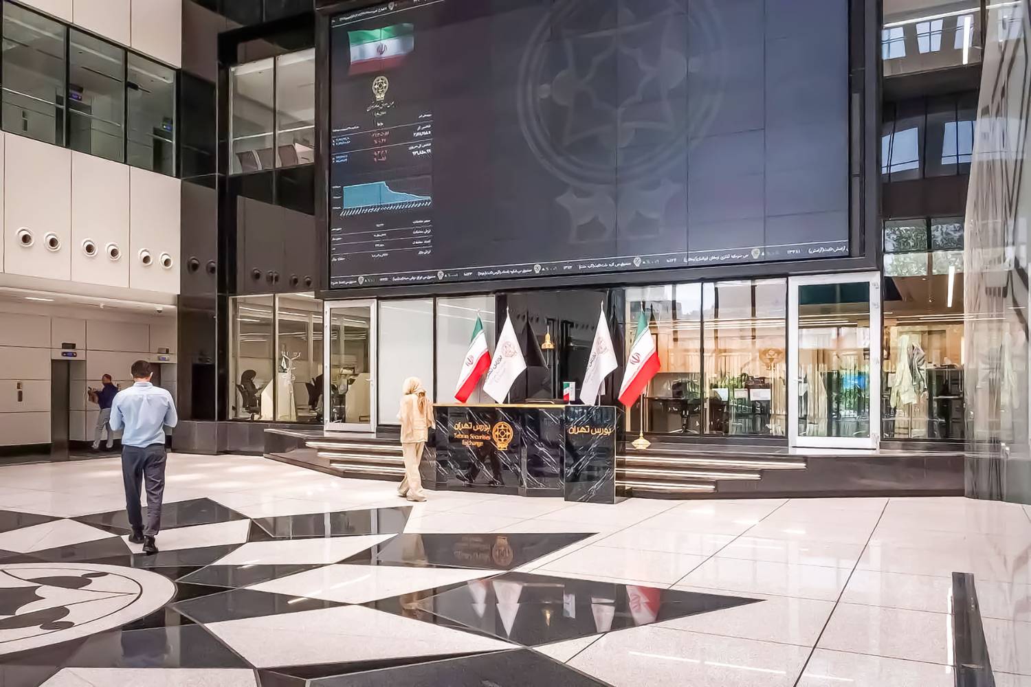 چرخش نقدینگی در بورس/ عقب‌نشینی غول‌ها در روز سبز شاخص‌ها