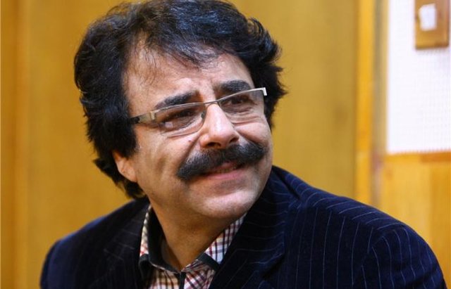 علیرضا افتخاری برای مادران شهدا خواند