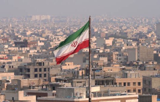 حضور قالیباف در راهپیمایی یوم الله 13 آبان 