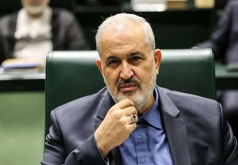 امضای بیش از ۱۰۰ نماینده برای استیضاح علی‌آبادی