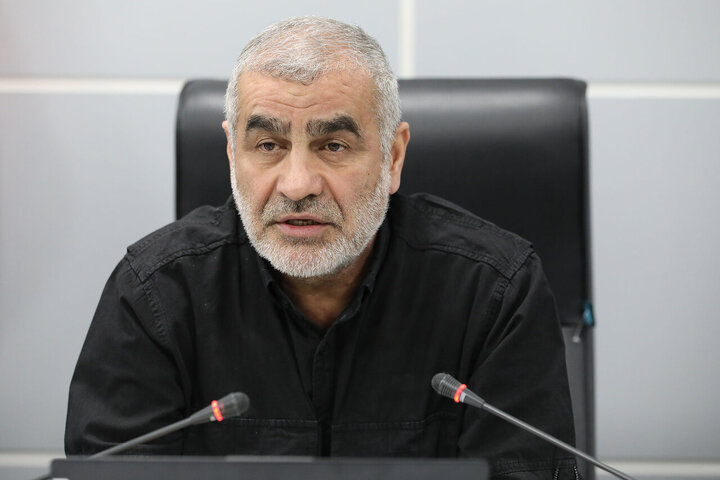نیکزاد: تنگه هرمز با عملیات نظامی باز نمی‌شود/ تسلیم نمی‌شویم