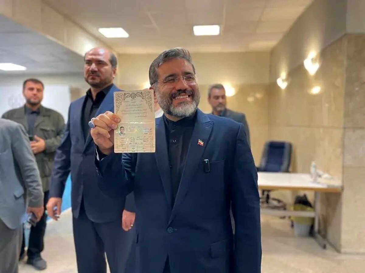  اسماعیلی وزیر ارشاد در انتخابات ریاست جمهوری ثبت نام کرد 
