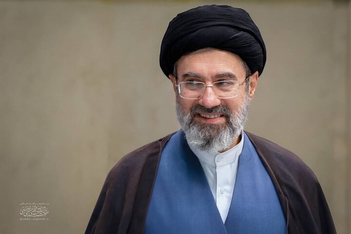 رهبر معظم انقلاب: خط مقدم ایران خیلی بزرگتر از ذهنیت حقیر دشمن است