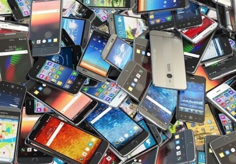  واردات بی‌رویه مانع اصلی جهش تولید است/ ارزبَری قابل توجه گوشی‌های لوکس 
