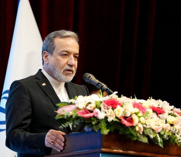عراقچی: متجاوزان باید پاسخگوی تخریب محیط زیست باشند/ طبیعت، میدان رقابت سیاسی نیست