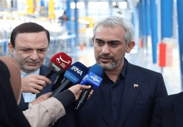 وزیر اقتصاد: بخش عمده خدمات بانکی از هفته آینده در دسترس قرار می‌گیرد