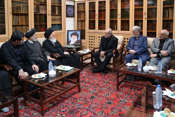 پزشکیان: برخی جریان‌ها با سنگ‌اندازی، بدنبال اخلال در پیشبرد منافع ملی هستند
