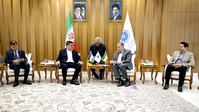 امور ترانزیتی برای عبور کالاهای ایرانی از ازبکستان تسهیل شود | درخواست لغو روادید ازبکستان برای ایرانیان