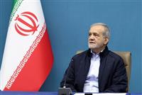 پزشکیان: بر دست و بازوی نیروهای مسلح و مدافعان غیور وطن بوسه می‌زنم