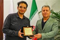 تقدیر مدیرعامل پتروشیمی پارس از دانش‌آموز بوشهریِ رتبه اول کنکور سراسری