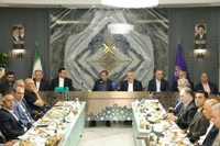 همتی: دربرابر ادعای تحریم100 درصدی بیکار ننشستیم/مشکل تامین ارز نداریم
