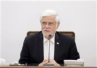 عارف: آمریکا می‌گوید شروط ما را بپذیرید تا مذاکره کنیم ولی ما این رویکرد را نمی‌پذیریم