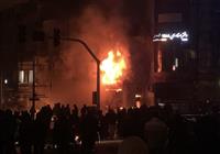 اغتشاشگران بانک ملی را در پونک آتش زدند