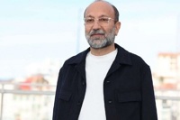 اصغر فرهادی: چه کسی از آمریکایی‌ها خواسته ما را نجات دهند؟