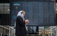 بورس روی خط تردید