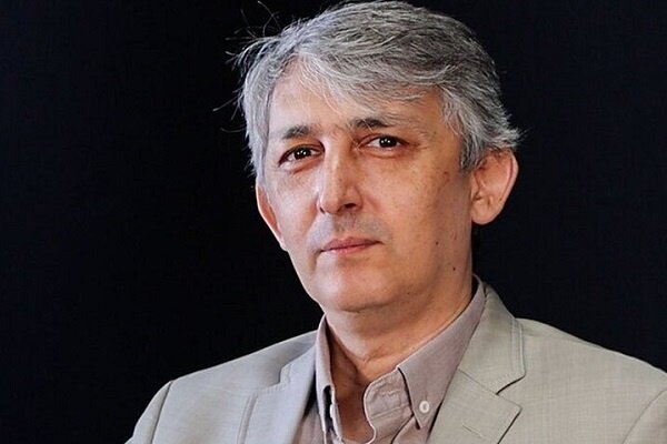 ثبات بازار ارز در اقتصاد ایران منطقی‌تر از تثبیت دستوری قیمت دلار است